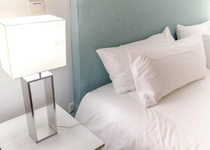 Guestready - Sleek W/ Balcony In Graca Lissabon