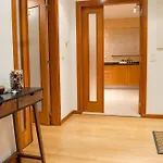 아파트 Guestready - Sleek W/ Balcony In Graca *