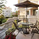 Guestready - Sleek W/ Balcony In Graca 아파트 *
