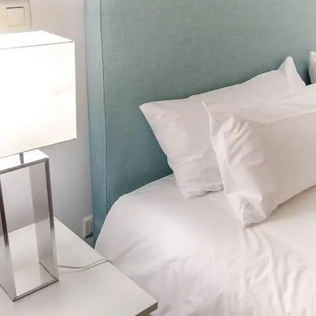 Guestready - Sleek W/ Balcony In Graca 리스본